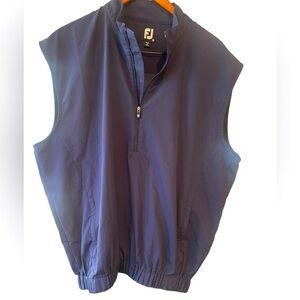 ⛳️💙FootJoy Navy Blue Sleeveless Golf Vest size M. 1/2 zip with embroidered logo.